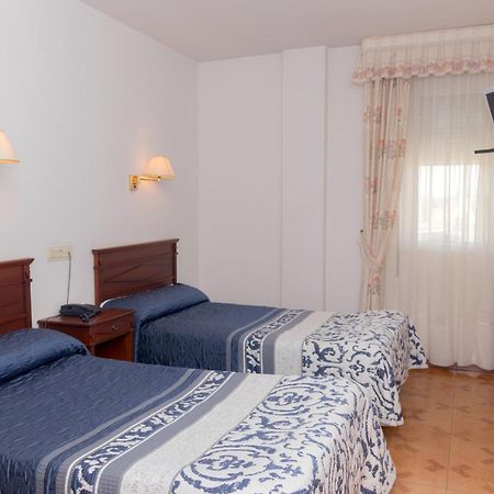 Hotel Avenida III Villadangos del Paramo Bilik gambar